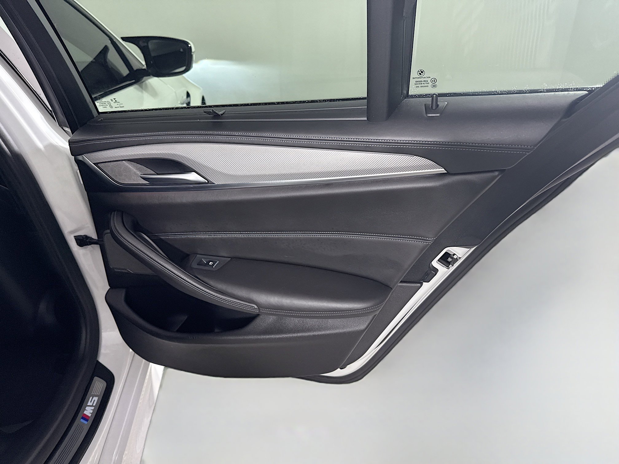 Used 2019 BMW M5 w/ Executive Package image 28