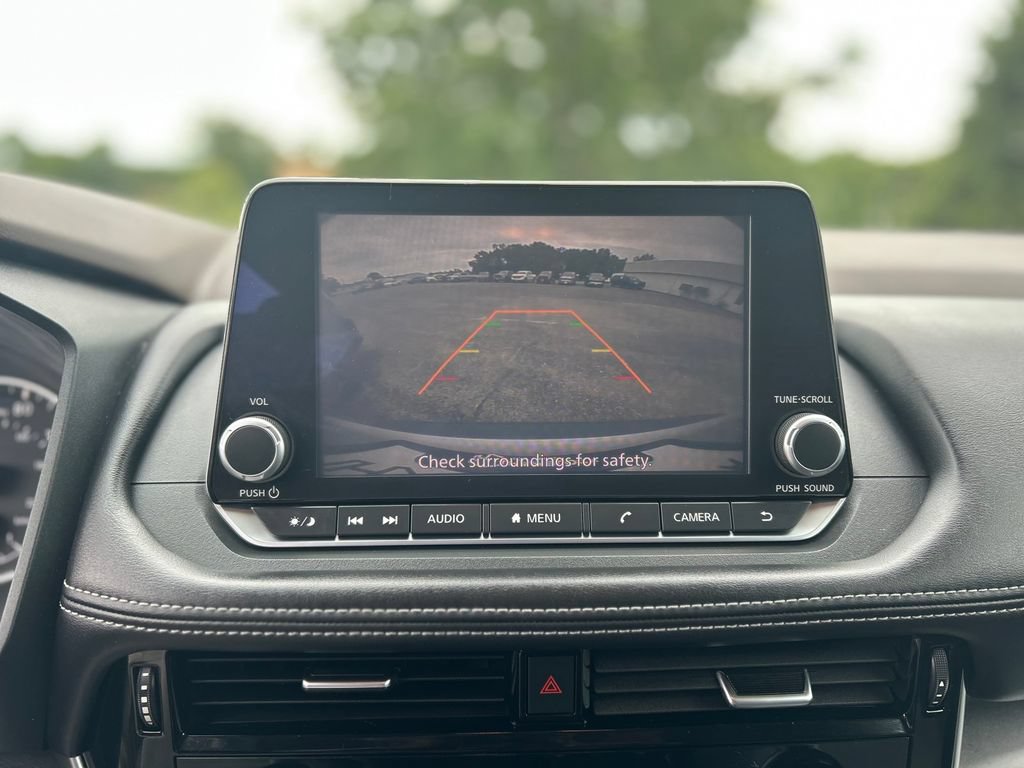 Used 2022 Nissan Rogue SV AWD/4WD image 15
