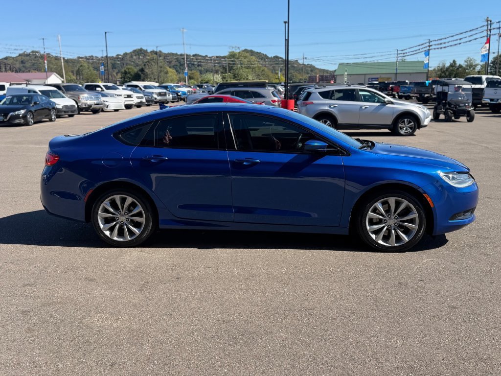 Used 2015 Chrysler 200 S w/ Navigation & Sound Group I FWD image 23