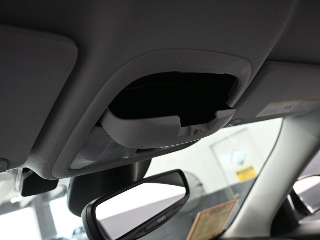 Used 2021 Jeep Cherokee Latitude Lux w/ Comfort/Convenience Group image 27