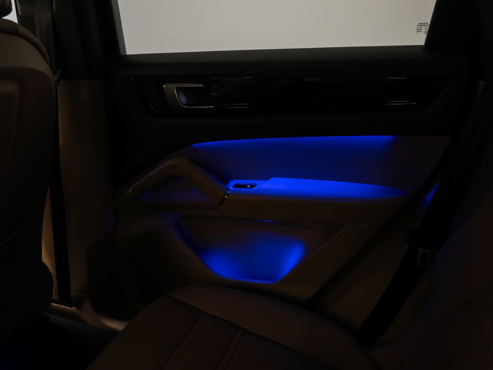 Certified 2023 Porsche Cayenne AWD/4WD image 41
