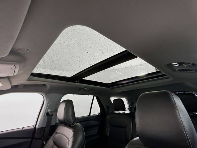 Certified 2022 Ford Explorer Limited w/ Equipment Group 301A image 23
