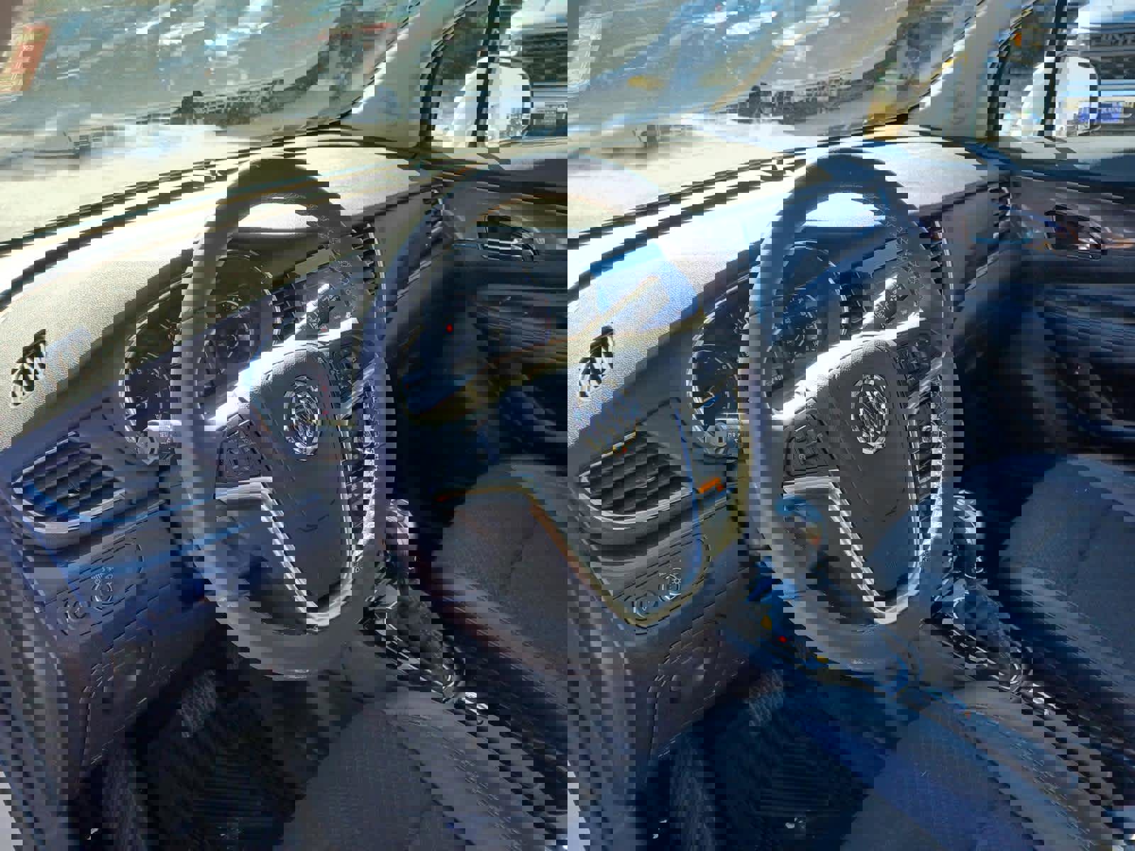 Used 2022 Buick Encore Preferred image 8