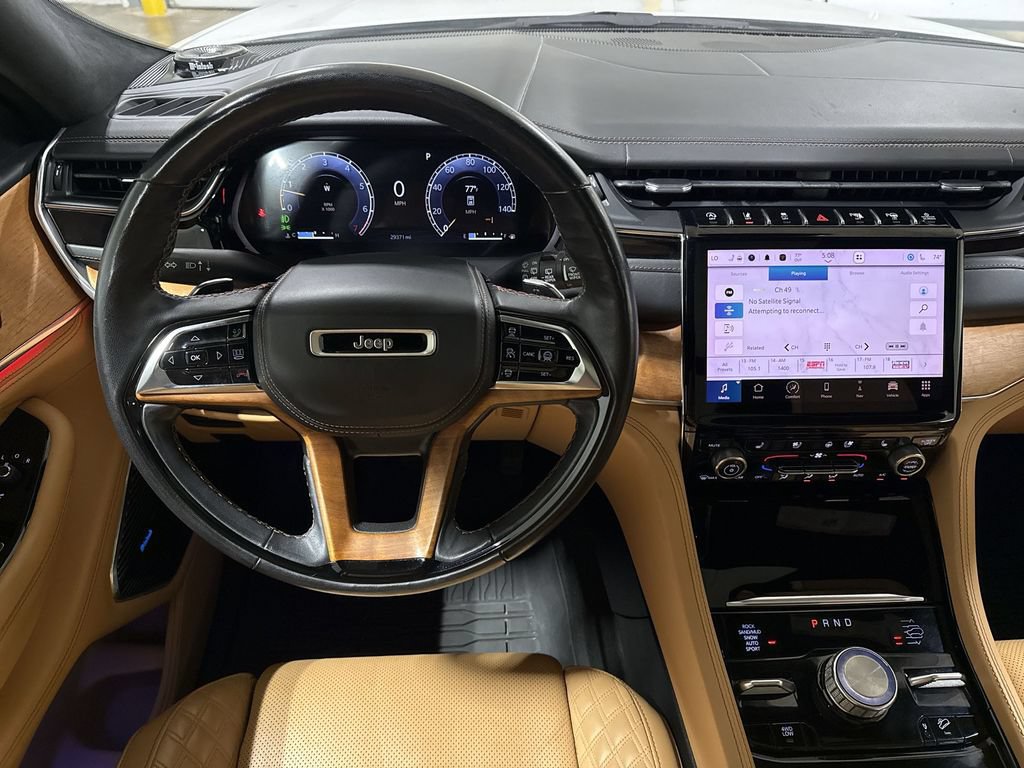 Used 2023 Jeep Grand Cherokee L Summit AWD/4WD image 11