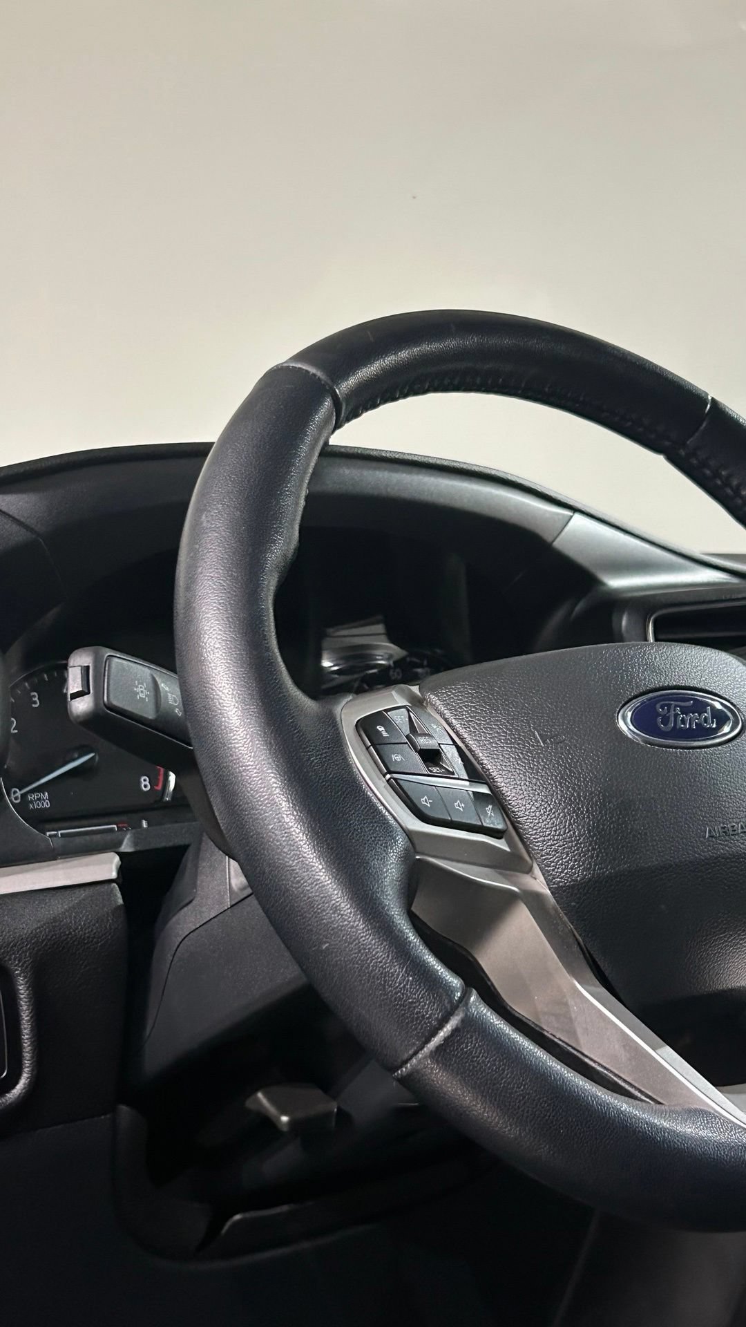 Used 2023 Ford Explorer XLT w/ Equipment Group 202A AWD/4WD image 46