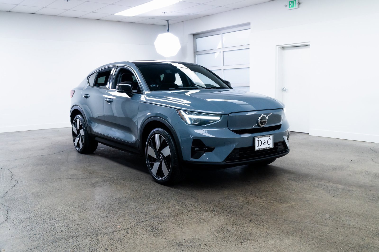 Used 2023 Volvo C40 P8 Recharge Ultimate image 24