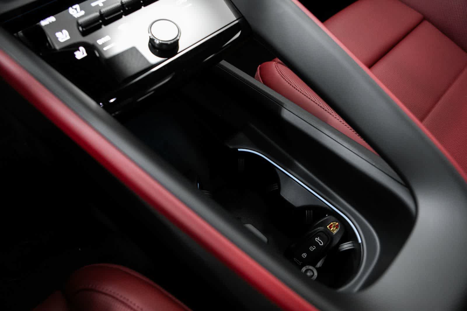 New 2026 Porsche Macan Electric RWD image 29