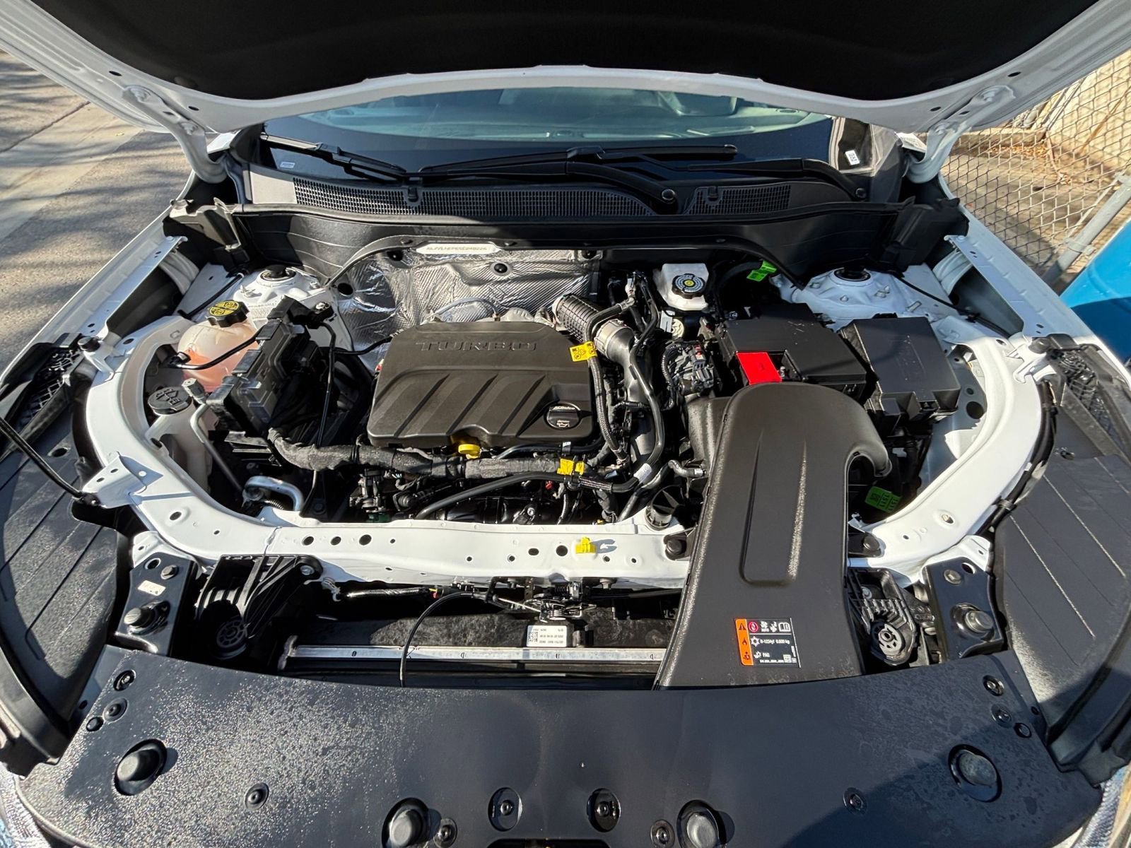 Used 2025 Chevrolet Trax LT w/ LT Convenience Package image 32