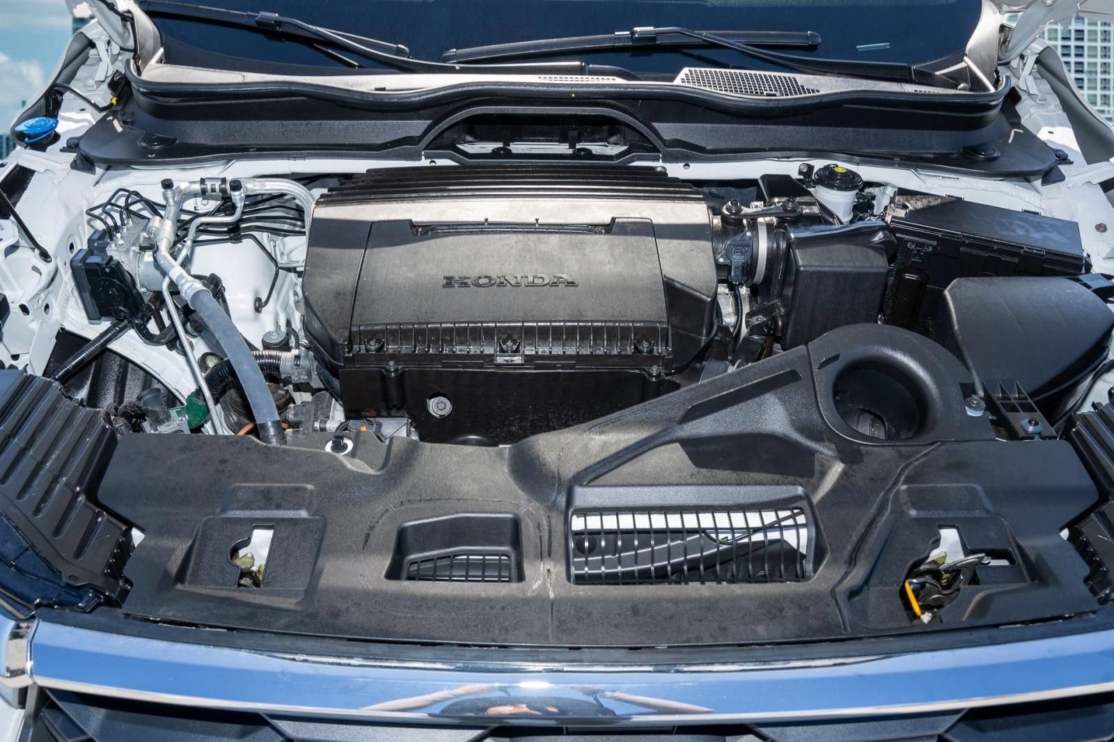 Certified 2025 Honda Pilot EX-L image 40