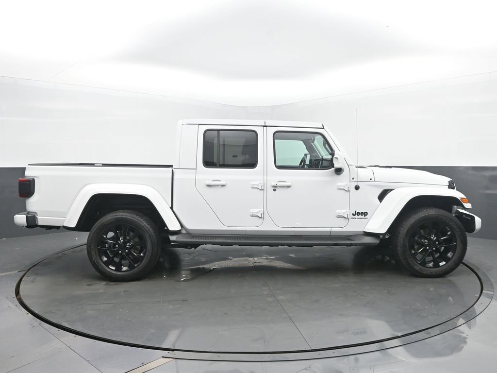 Used 2023 Jeep Gladiator Overland image 6