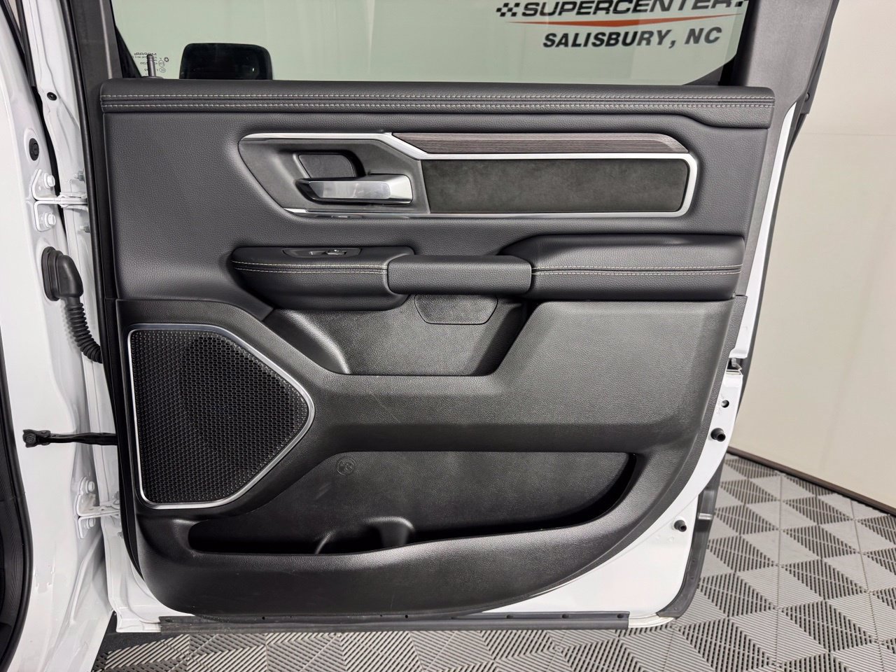 Used 2026 RAM 1500 Laramie w/ Off Road Group AWD/4WD image 28