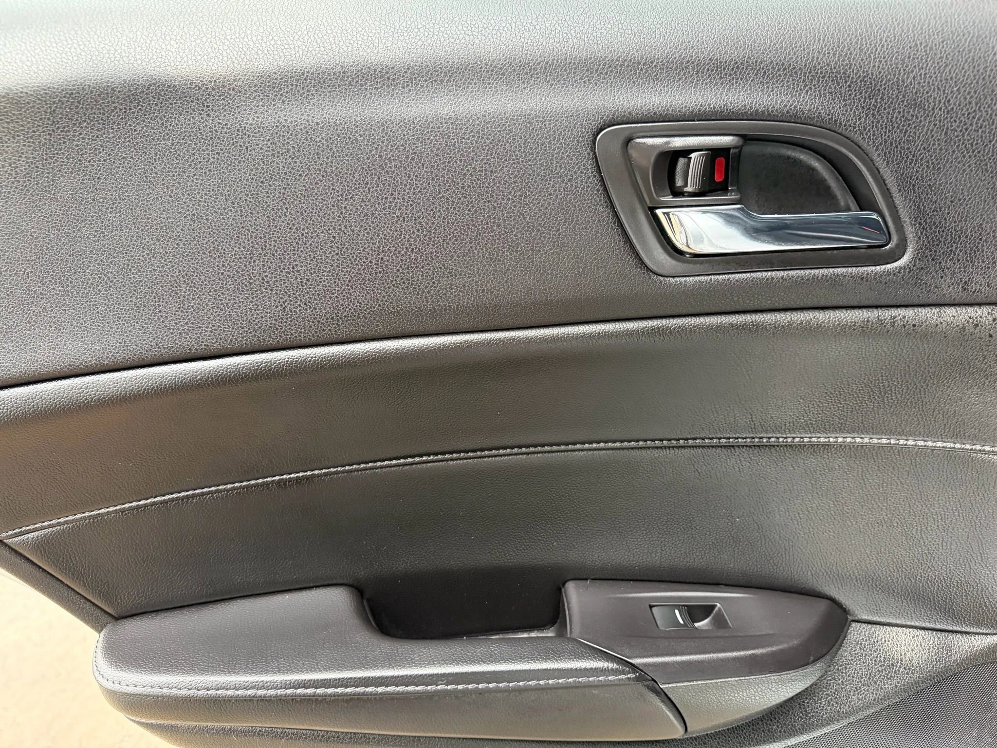 Used 2014 Acura ILX w/ Technology Package image 11