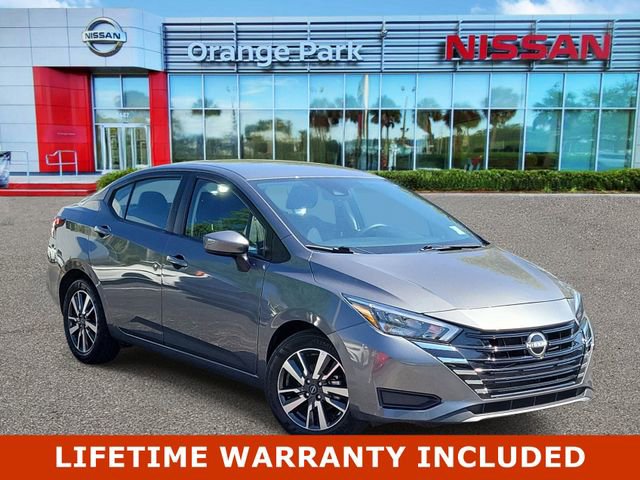 Used 2025 Nissan Versa SV image 1