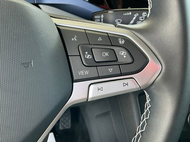 Used 2022 Volkswagen Taos SE image 29