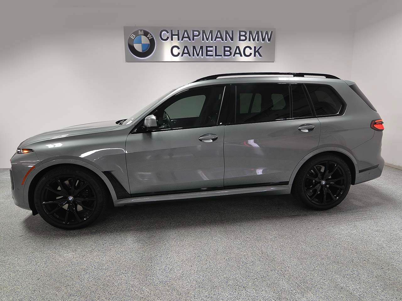 Certified 2026 BMW X7 xDrive40i w/ M Sport Package AWD/4WD image 3