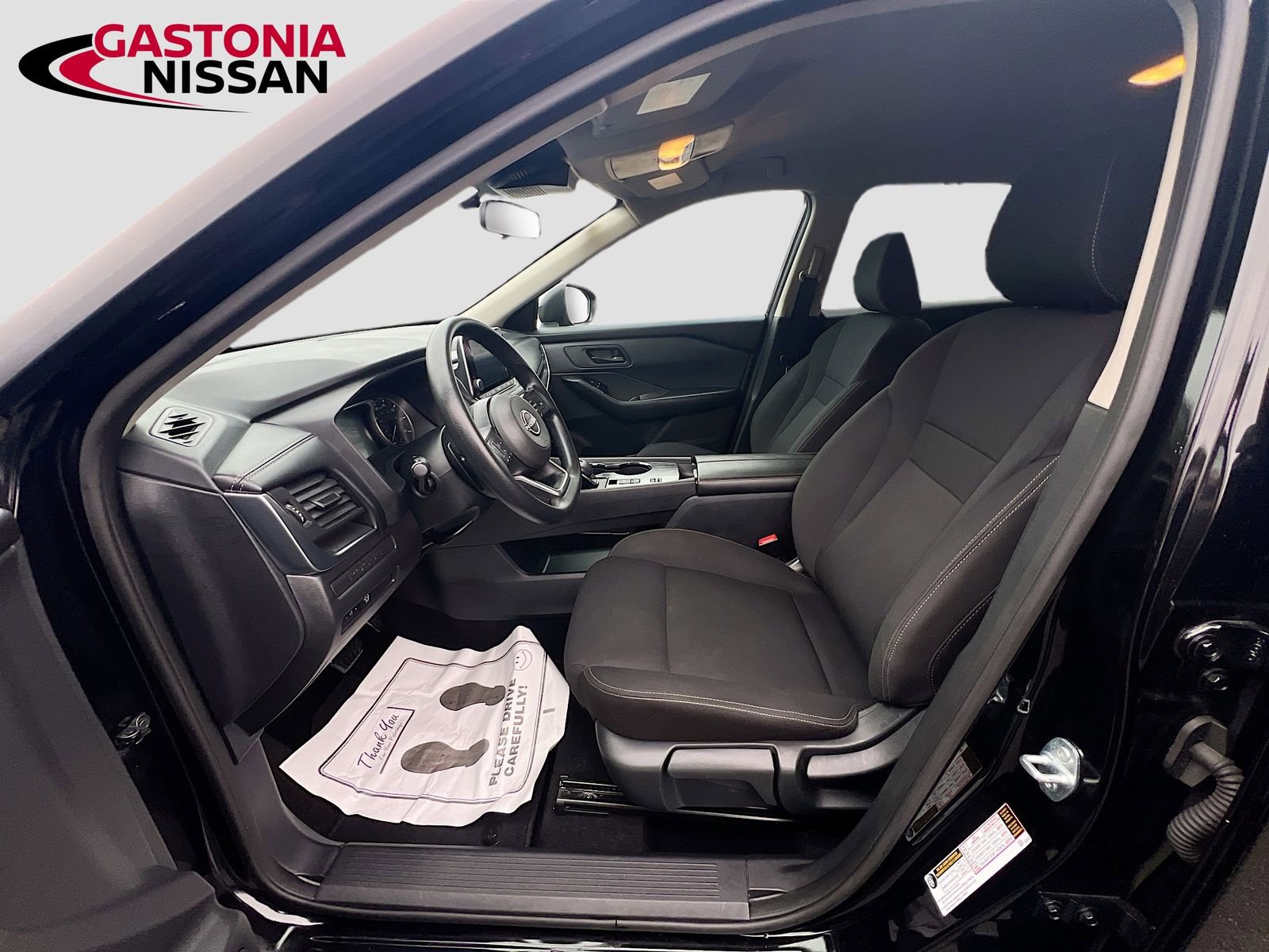 Used 2024 Nissan Rogue S image 26