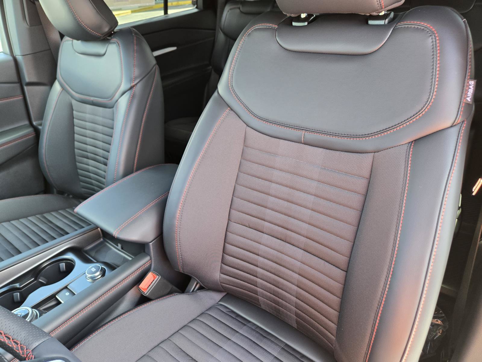 New 2026 Ford Explorer ST-Line w/ ST-Line Street Pack RWD image 18