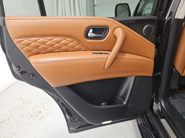 Used 2018 INFINITI QX80 4WD w/ Deluxe Technology Package image 29