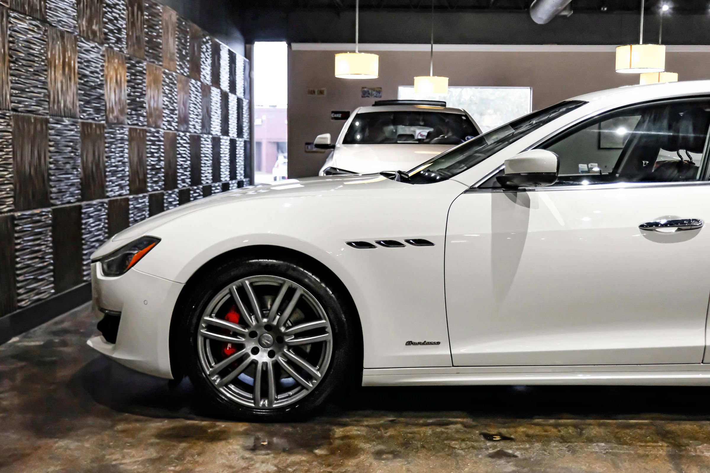 Used 2018 Maserati Ghibli S GranLusso AWD/4WD image 13