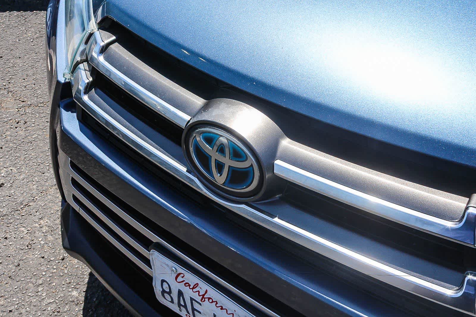 Used 2017 Toyota Highlander Limited AWD/4WD image 14
