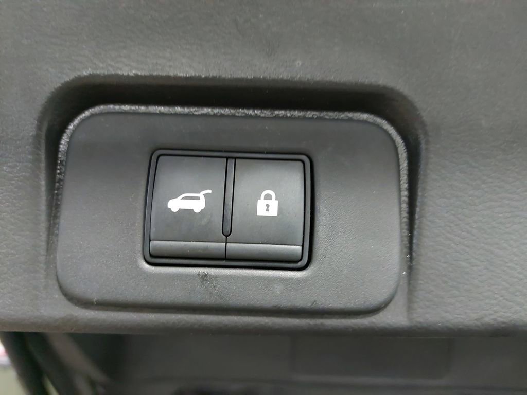 Used 2023 Nissan Rogue SV w/ SV Premium B Package image 13