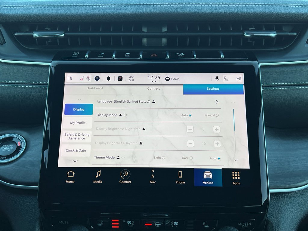 Used 2024 Jeep Grand Cherokee Limited w/ Luxury Tech Group II image 26