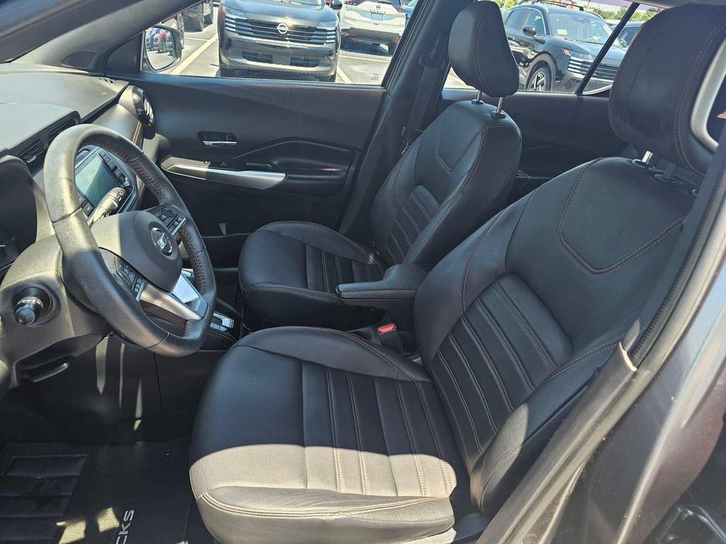 Certified 2020 Nissan Kicks SR w/ SR Premium Package FWD image 16