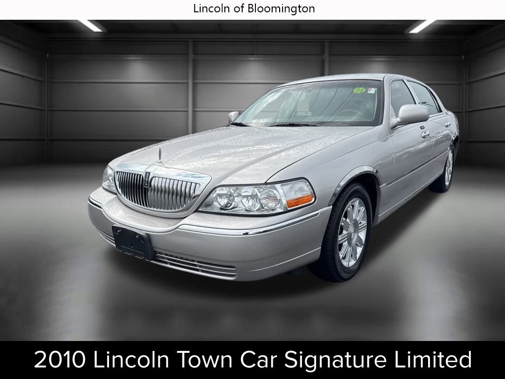 Used 2010 Lincoln Town Car Signature Limited