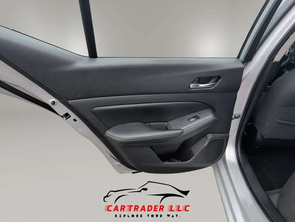 Used 2020 Nissan Altima 2.5 S FWD image 16