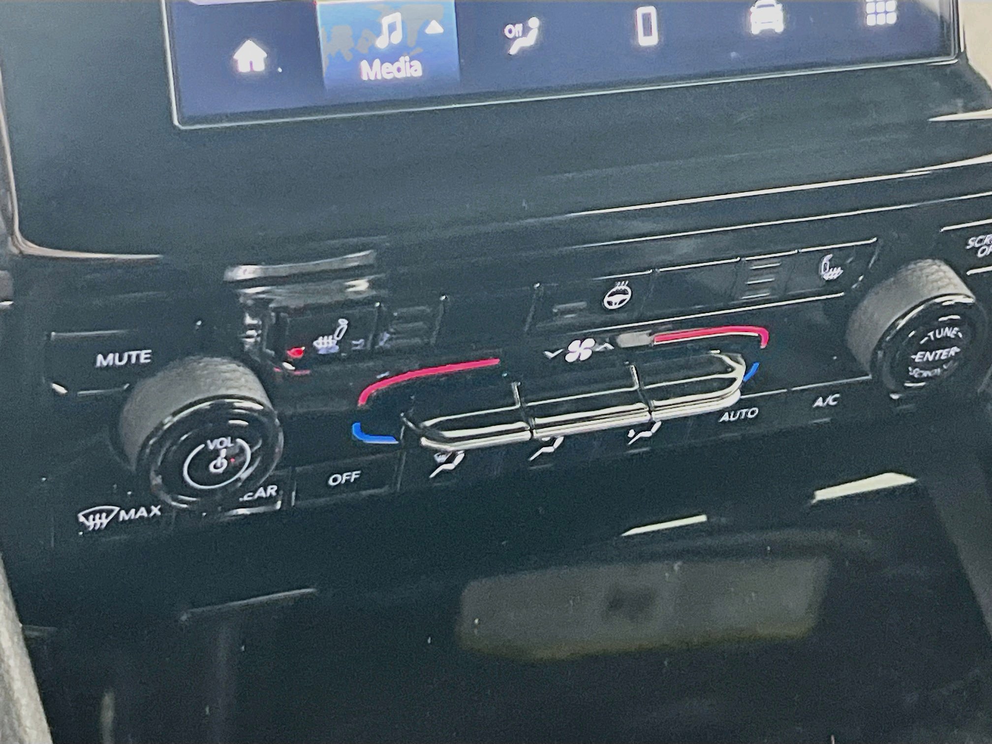 Used 2023 Jeep Grand Cherokee Altitude image 19