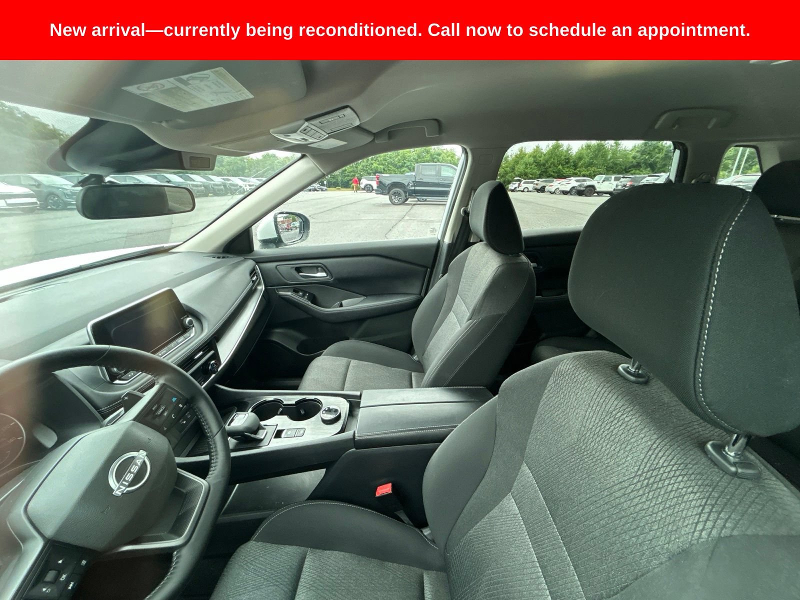 Used 2025 Nissan Rogue SV AWD/4WD image 10