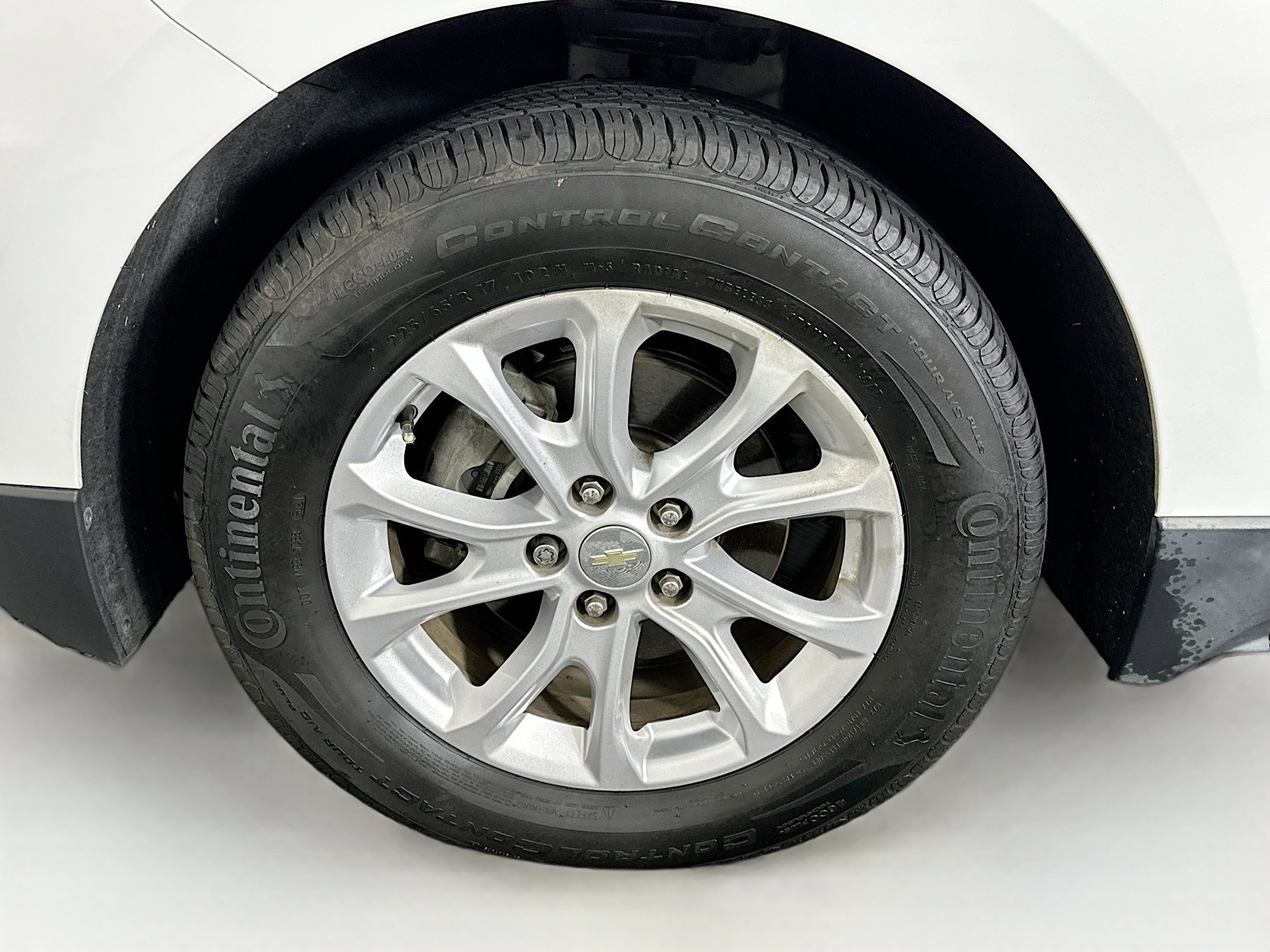 Used 2020 Chevrolet Equinox LS FWD image 11