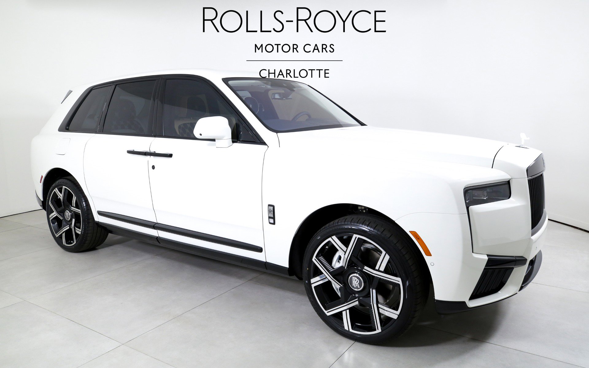 Used 2026 Rolls-Royce Cullinan image 5