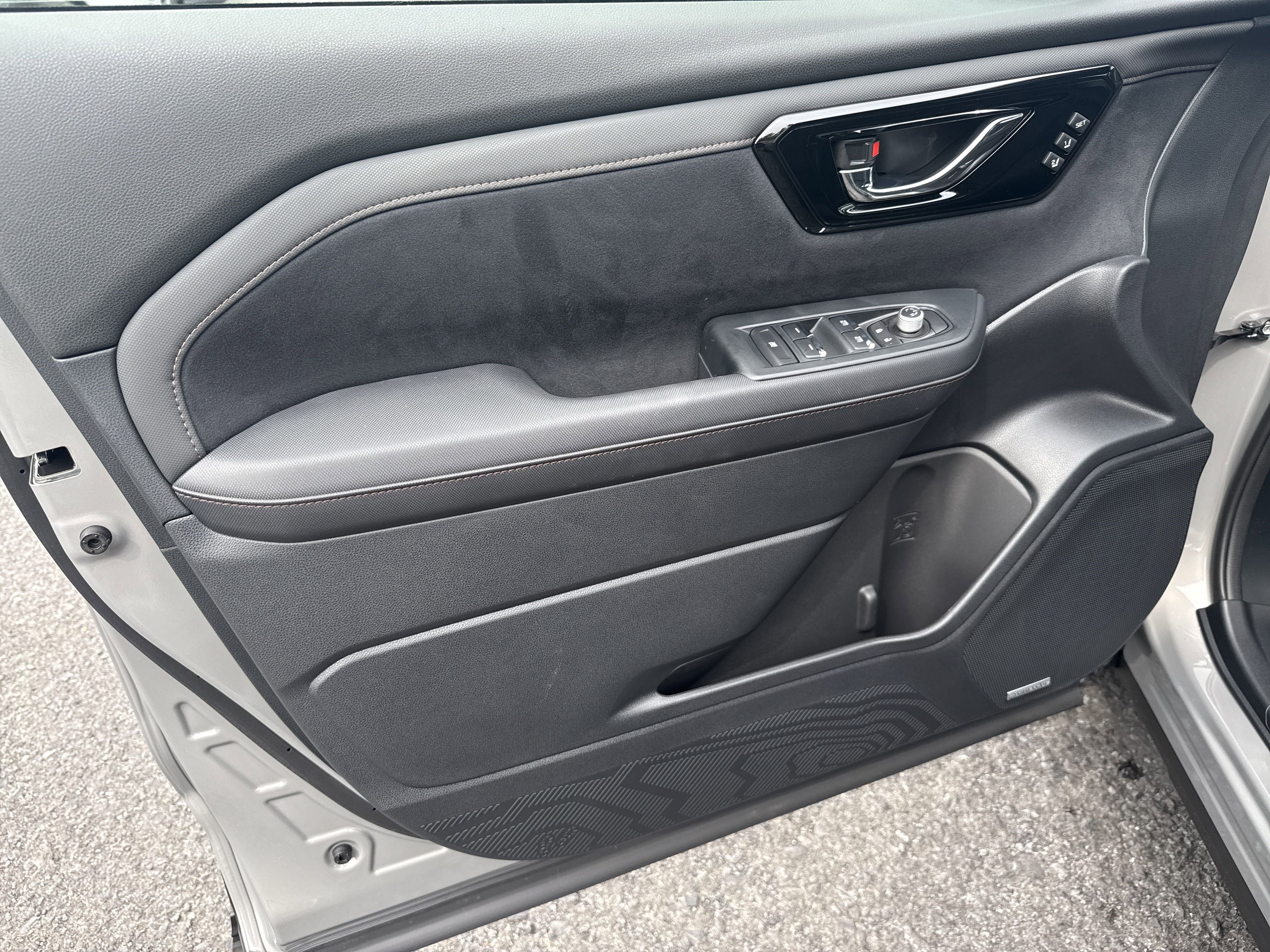 New 2025 Subaru Forester Touring image 15