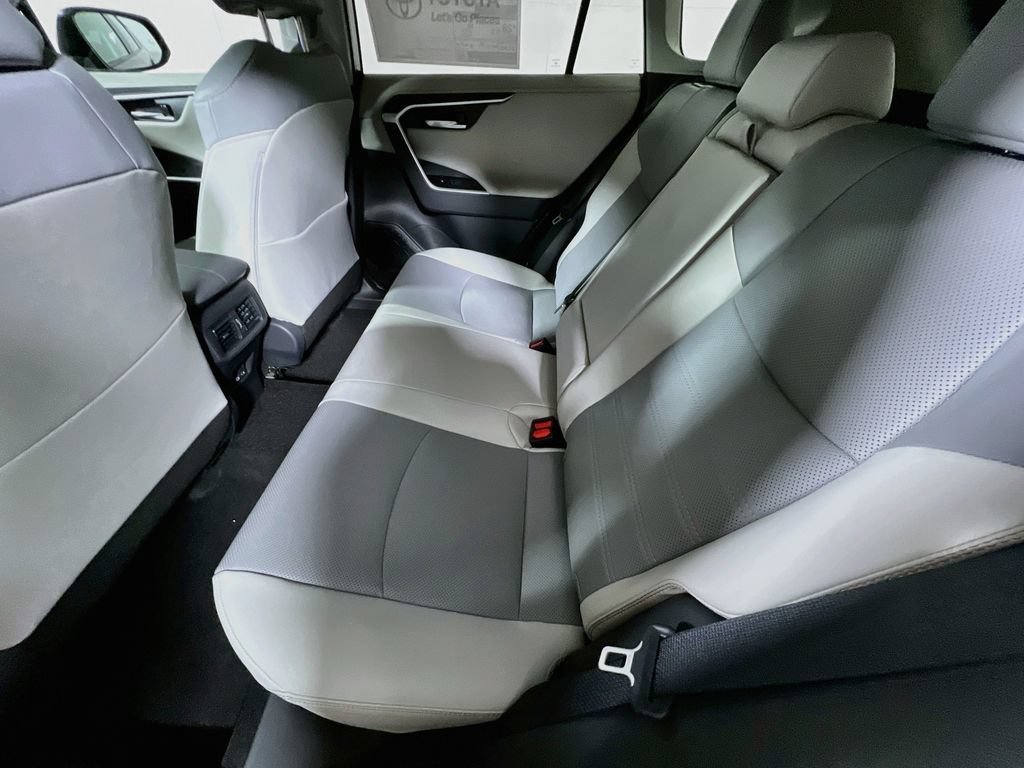 Certified 2025 Toyota RAV4 Limited w/ Advanced Technology Package AWD/4WD image 21