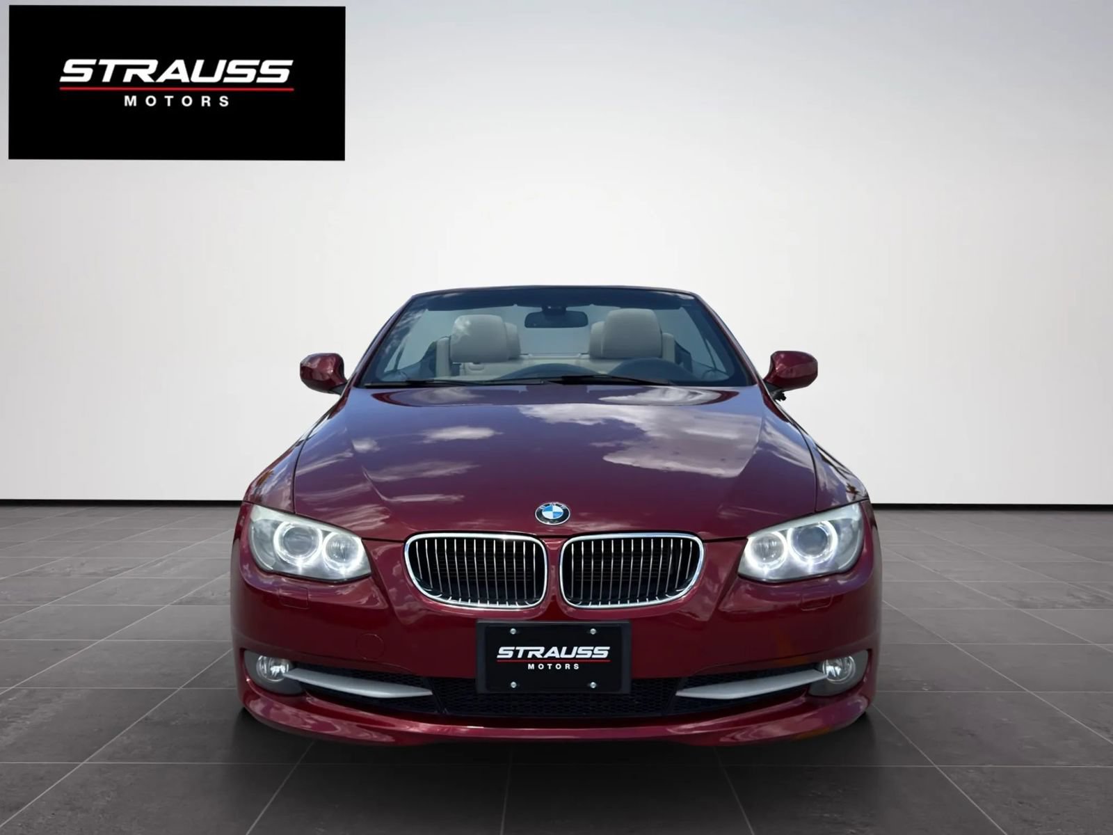 Used 2011 BMW 335i Convertible w/ Premium Pkg RWD image 4