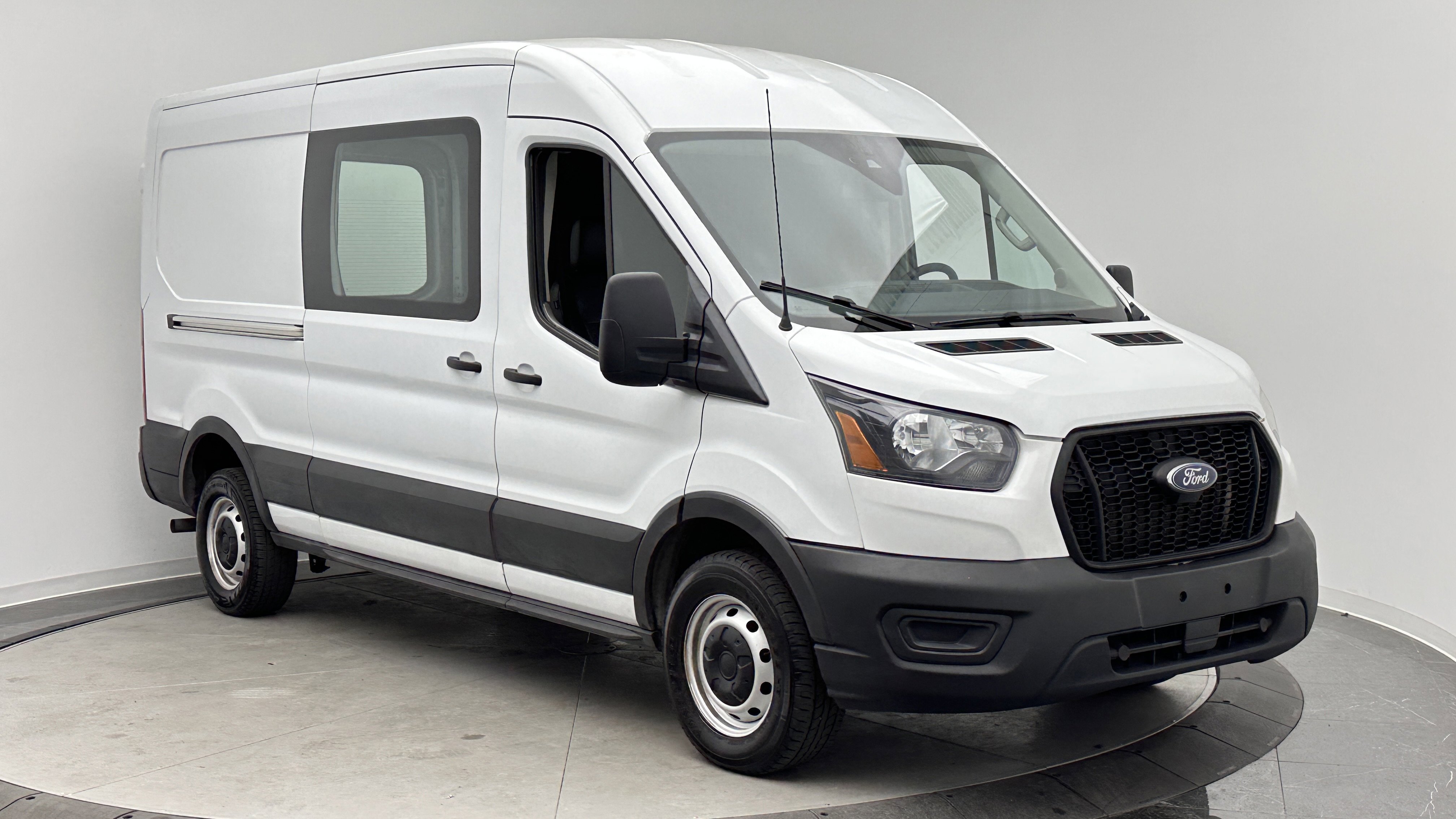 Used 2023 Ford Transit 250 Medium Roof w/ Load Area Protection Package RWD image 3