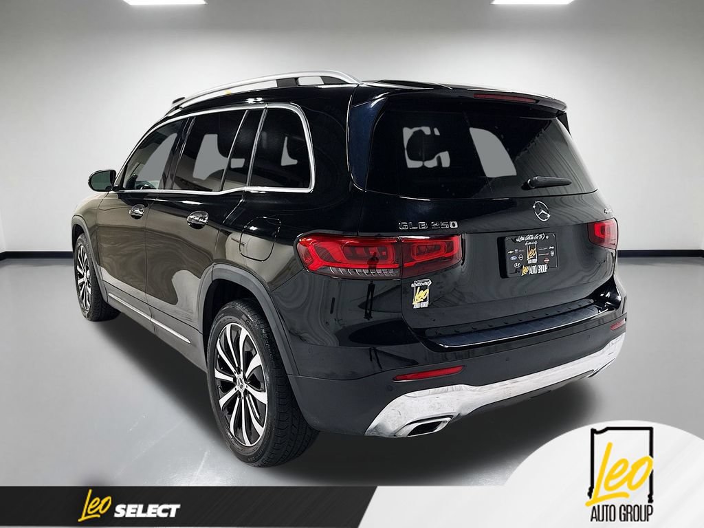 Used 2021 Mercedes-Benz GLB 250 4MATIC w/ Premium Package image 10
