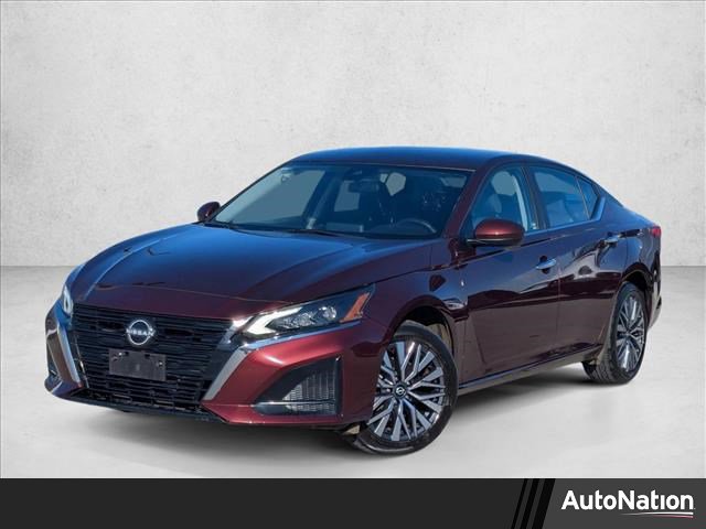 Used 2023 Nissan Altima 2.5 SV image 1