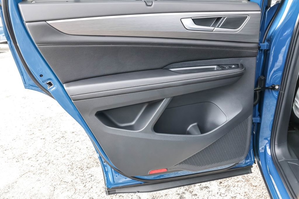 New 2026 Volkswagen Atlas Cross Sport SE image 34