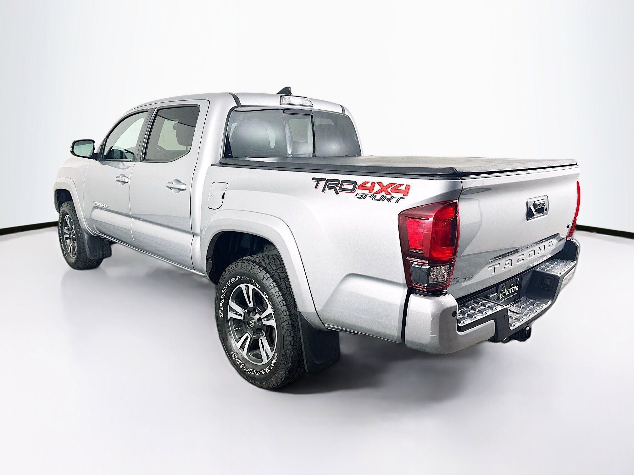 Used 2019 Toyota Tacoma TRD Sport w/ Technology Package image 5
