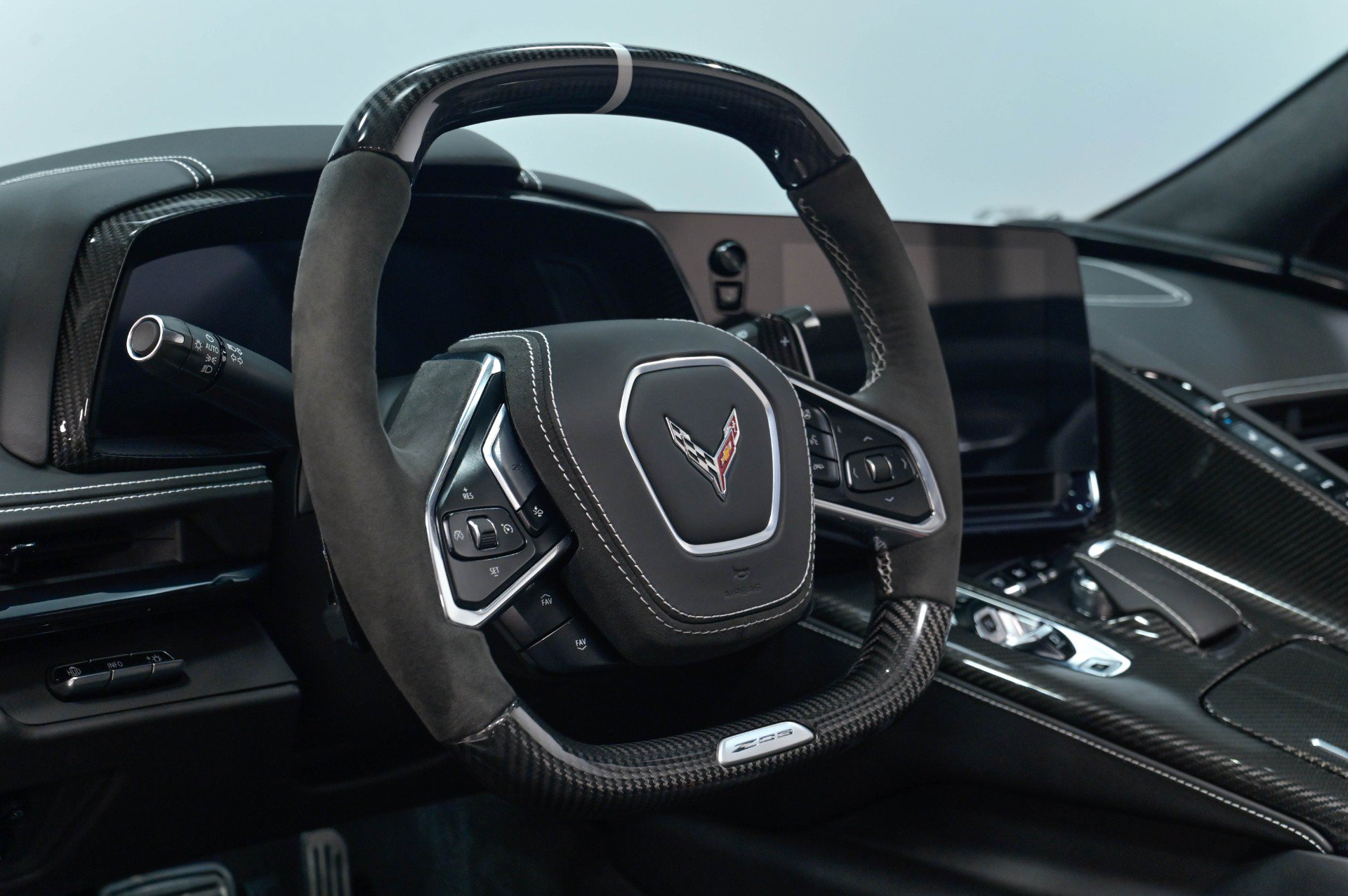 Used 2025 Chevrolet Corvette Z06 RWD image 15