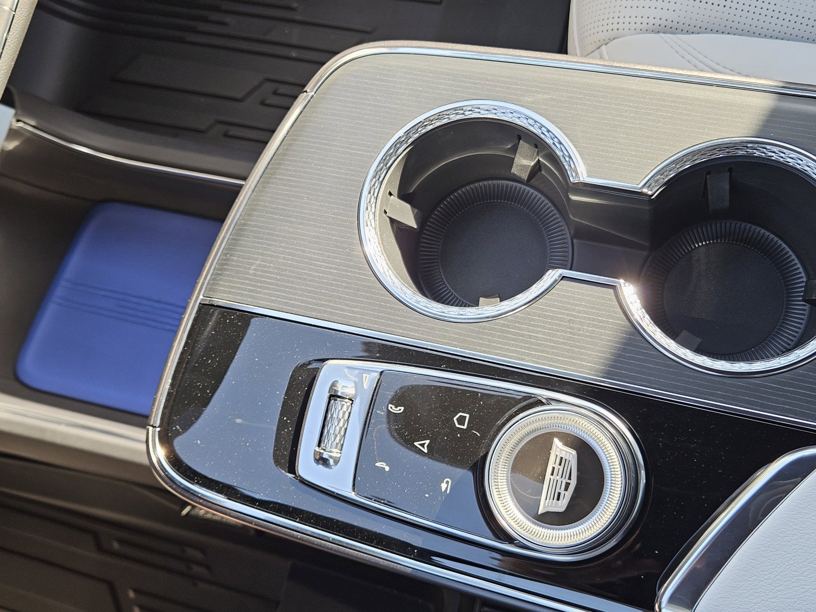 New 2026 Cadillac Lyriq Sport w/ LPO, Floor Liner Package image 15