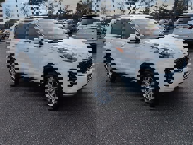 Used 2019 Kia Sportage LX image 2