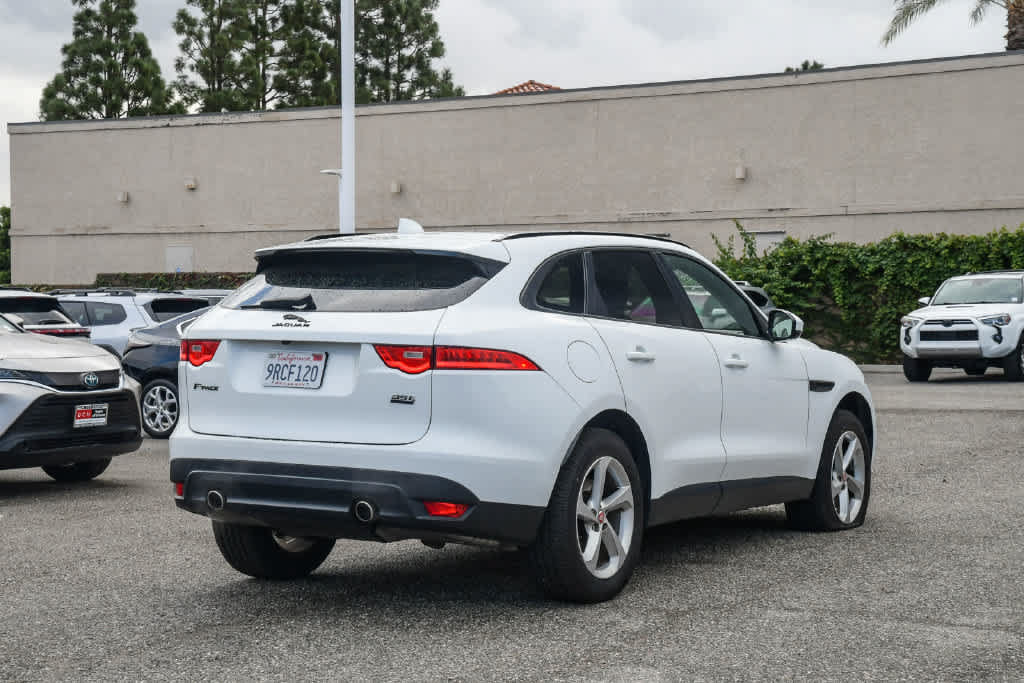 Used 2017 Jaguar F-PACE Premium AWD/4WD image 9