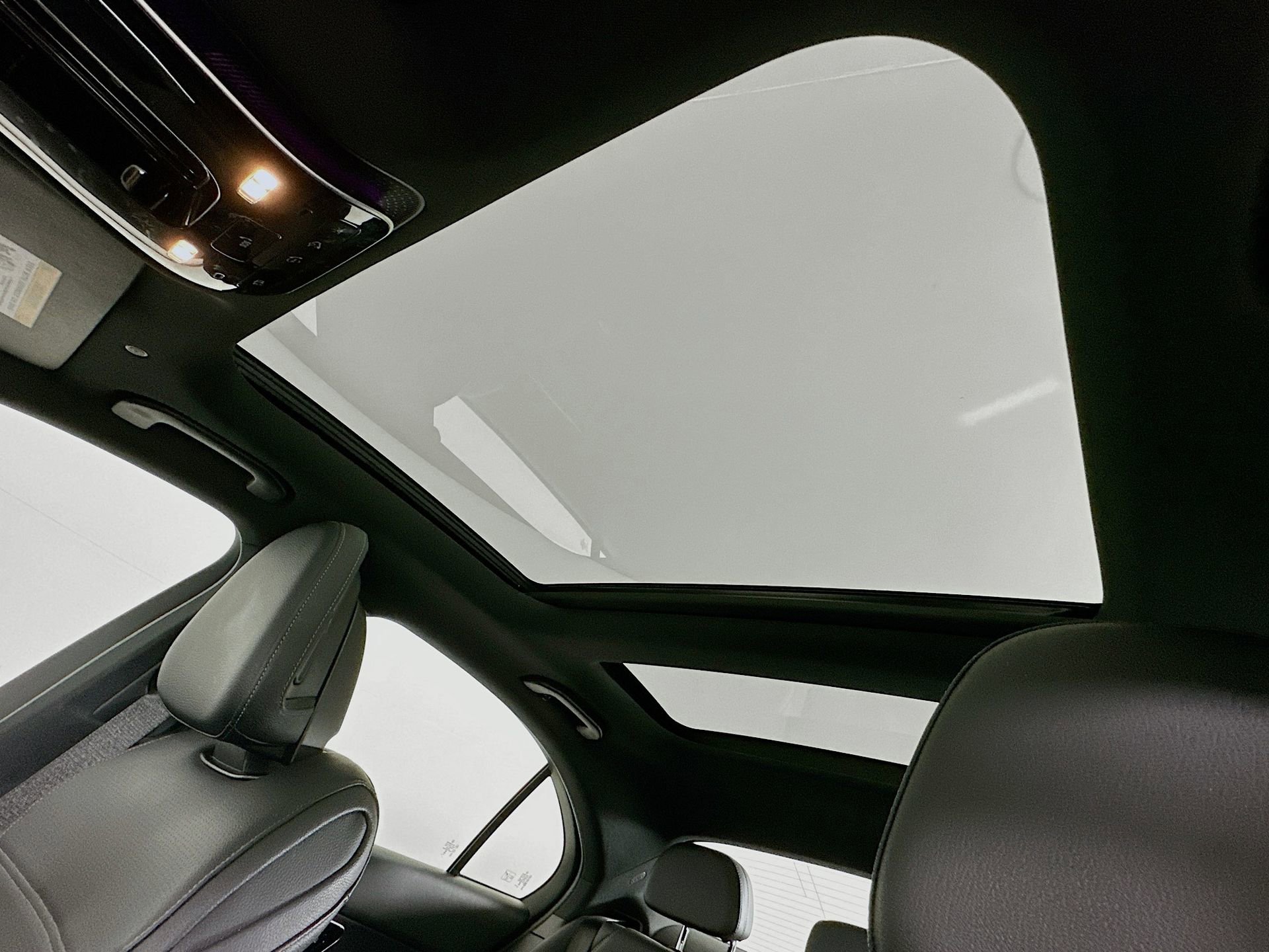 Certified 2025 Mercedes-Benz C 300 Sedan image 23