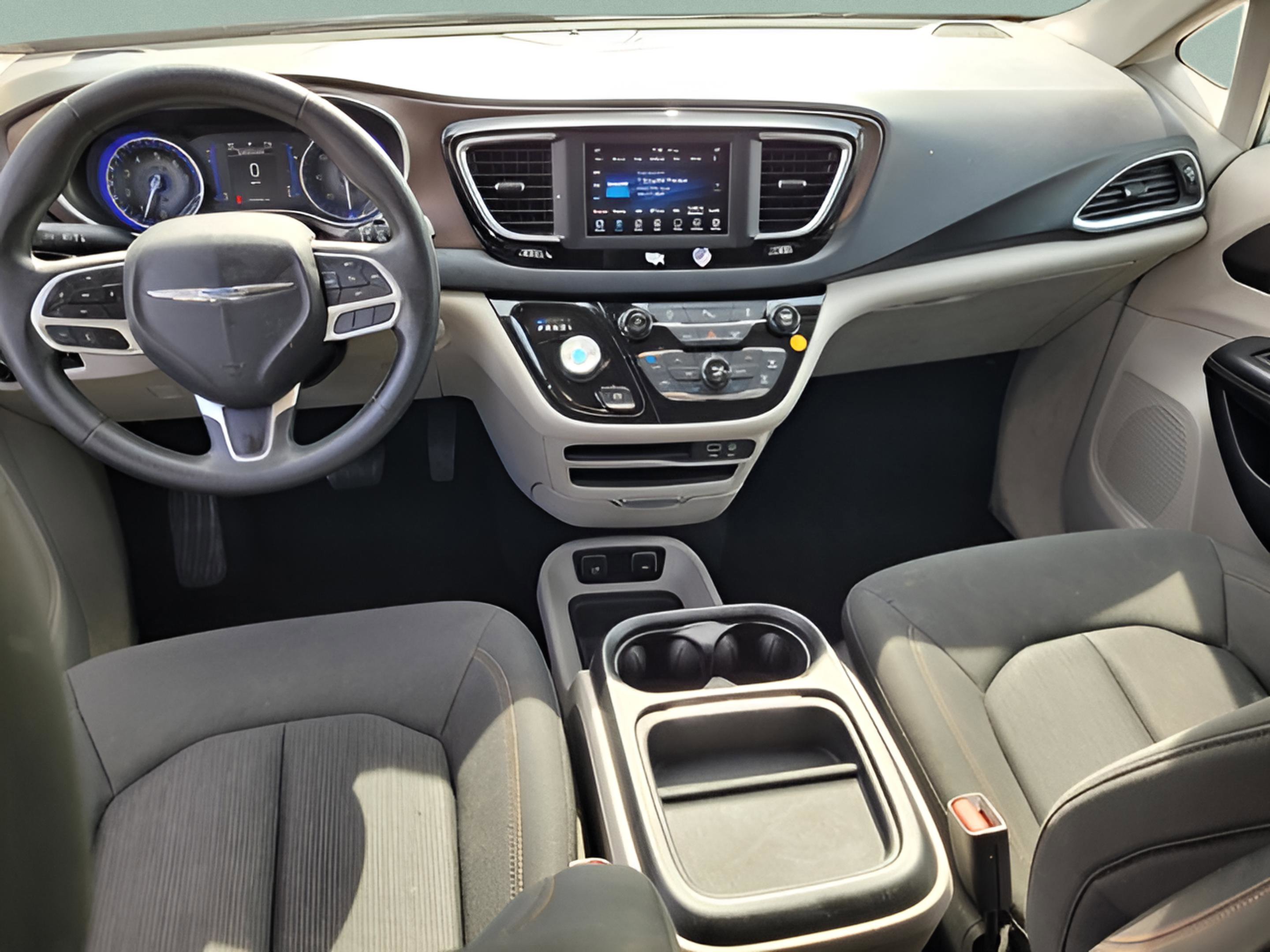 Used 2019 Chrysler Pacifica Touring Plus image 19