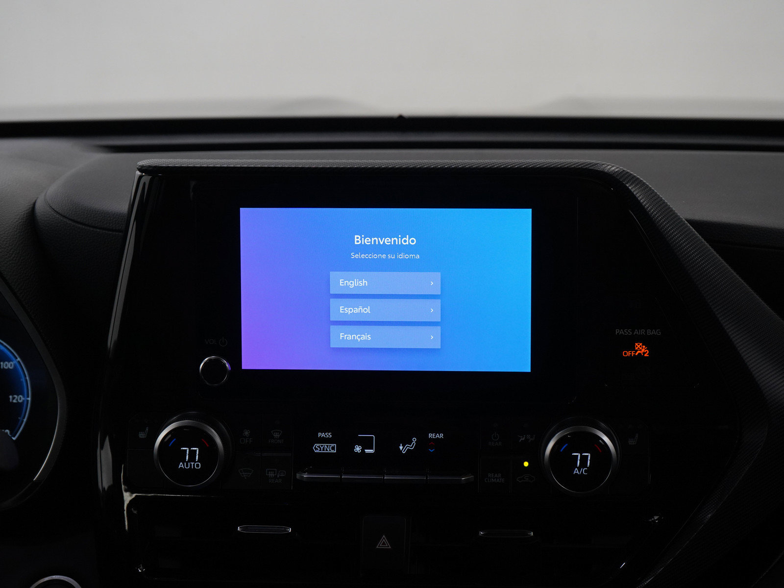 Used 2025 Toyota Highlander XSE AWD/4WD image 16