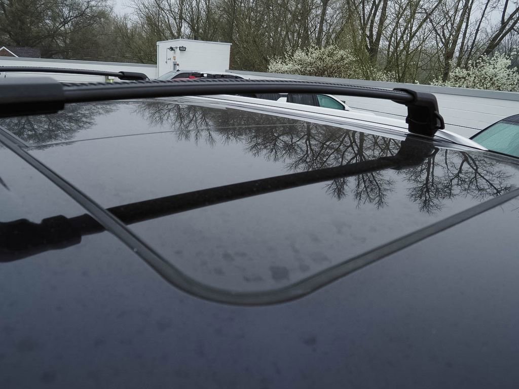 Used 2023 Chevrolet Tahoe Premier image 9