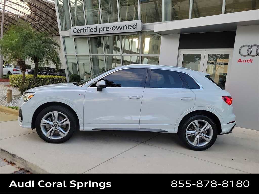 Certified 2022 Audi Q3 2.0T Premium Plus w/ Premium Plus Package image 3